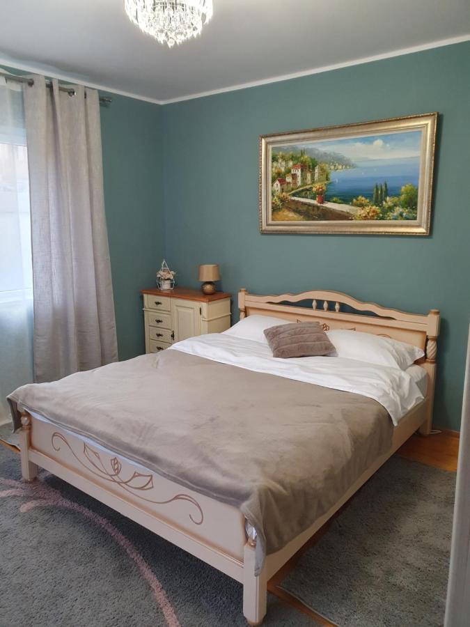 Vila Sunset 2 Aparthotel Galaţi Εξωτερικό φωτογραφία